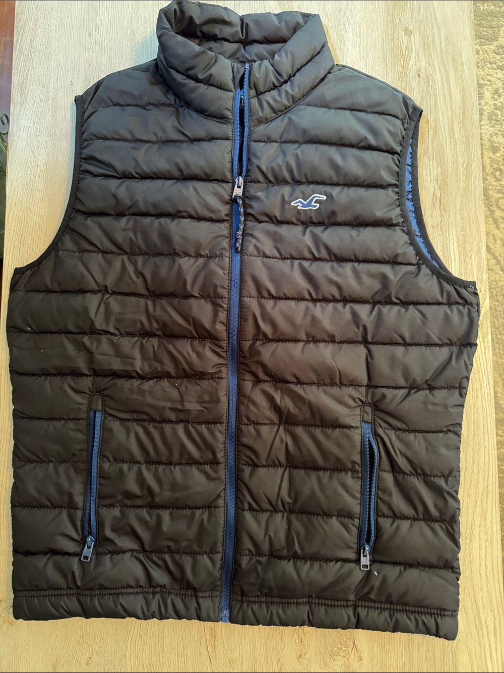Hollister Navy and Black Quilted Puffer Vest